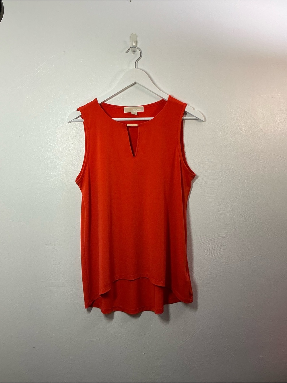 MICHAEL Michael Kors Bright Orange Sleeveless Keyhole Tank Size Medium
